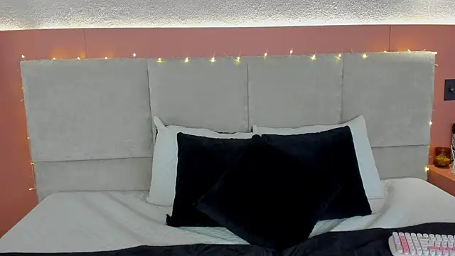 AniiRose online show from December 2025 01:27:01 AM