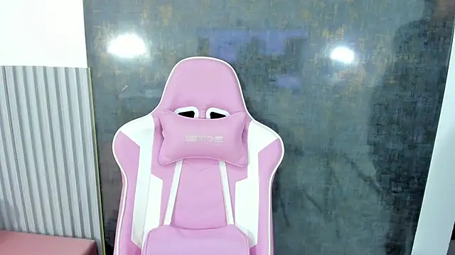 Snapshot of lana_boomer chatting on September 2025 08:31:01 PM lana boomer online show from September 2025 08:31:01 PM