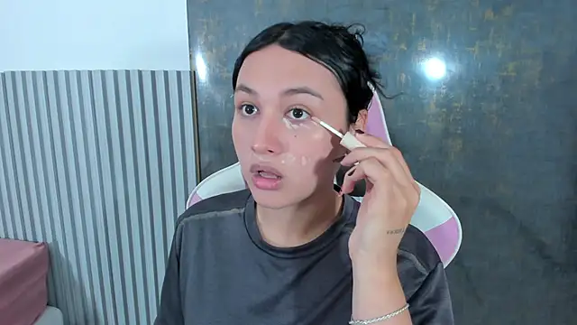 Snapshot of lana_boomer chatting on December 2025 08:32:02 PM lana boomer online show from December 2025 08:32:02 PM