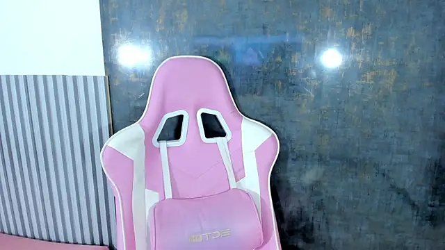 Snapshot of lana_boomer chatting on October 2025 08:13:02 PM lana boomer online show from October 2025 08:13:02 PM