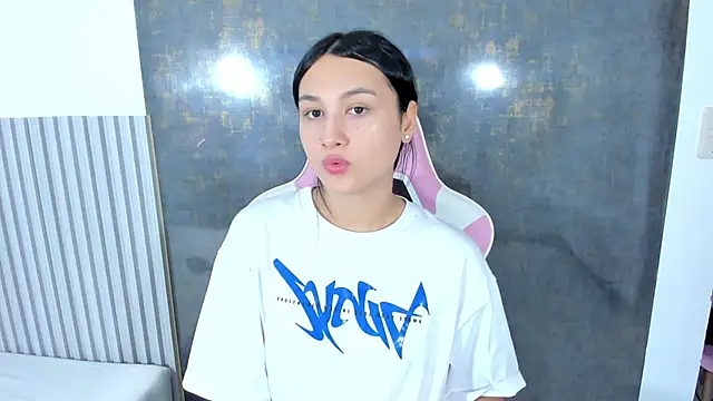 Snapshot of lana_boomer chatting on November 2025 07:51:02 PM lana boomer online show from November 2025 07:51:02 PM