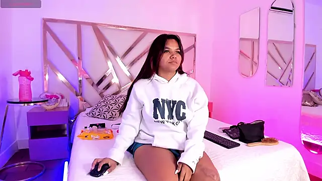 Carolina Evanss online show from March 2025 03:58:01 AM