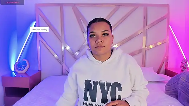 Carolina Evanss online show from November 2025 11:48:01 AM