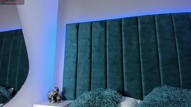 Carolina Evanss online show from March 2026 03:57:01 AM