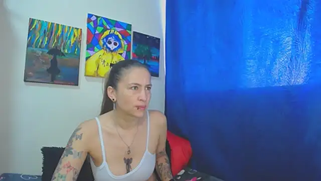 Snapshot of Leyla_Horny_Bg chatting on November 2025 11:48:01 AM Leyla Horny Bg online show from November 2025 11:48:01 AM