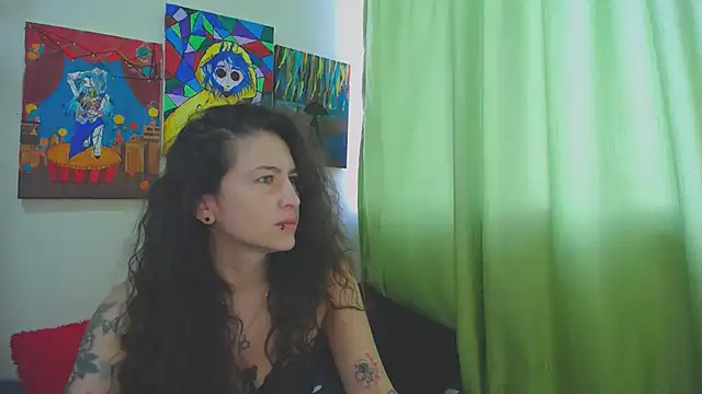 Snapshot of Leyla_Horny_Bg chatting on December 2025 11:42:01 AM Leyla Horny Bg online show from December 2025 11:42:01 AM