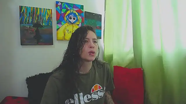 Snapshot of Leyla_Horny_Bg chatting on November 2025 06:19:01 PM Leyla Horny Bg online show from November 2025 06:19:01 PM