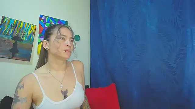 Snapshot of Leyla_Horny_Bg chatting on October 2025 10:50:01 PM Leyla Horny Bg online show from October 2025 10:50:01 PM