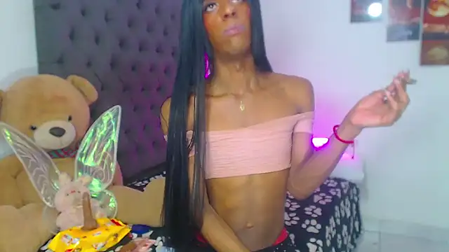 lucianadolll online show from December 2025 07:23:02 PM