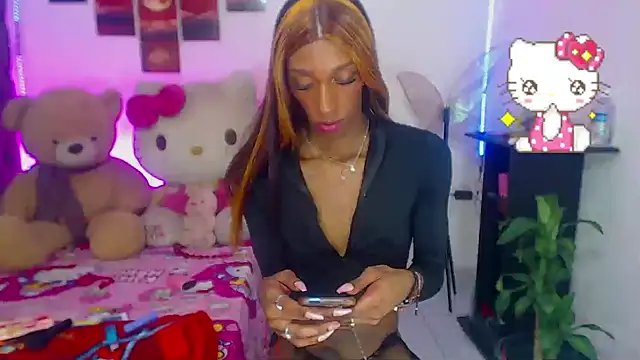 lucianadolll online show from March 2026 01:33:01 PM