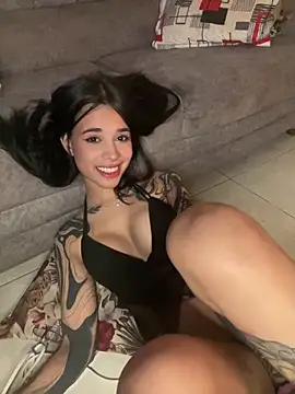 alessia iris19 online show from October 2025 03:40:01 AM