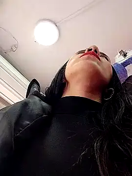 Snapshot of -Lola_Bunny chatting on February 2025 09:04:01 PM -Lola Bunny online show from February 2025 09:04:01 PM