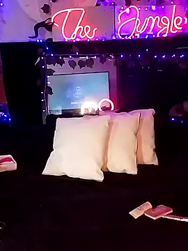 Snapshot of -Lola_Bunny chatting on March 2025 07:35:02 PM -Lola Bunny online show from March 2025 07:35:02 PM