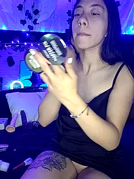 Snapshot of -Lola_Bunny chatting on February 2025 10:31:01 PM -Lola Bunny online show from February 2025 10:31:01 PM