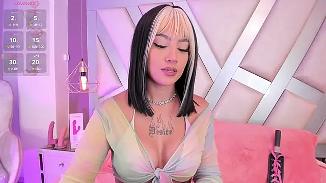 MadissonRey online show from September 2025 01:40:02 PM