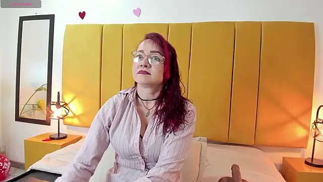 Lupiita223 online show from February 2026 02:17:02 PM