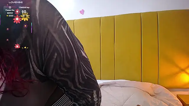 Lupiita223 online show from February 2026 01:01:01 PM