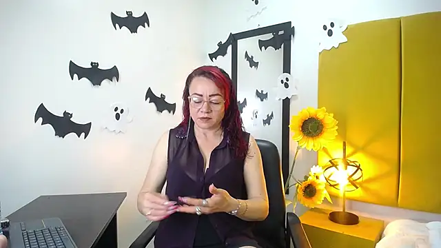 Snapshot of Lupiita223 chatting on October 2025 01:10:02 PM Lupiita223 online show from October 2025 01:10:02 PM