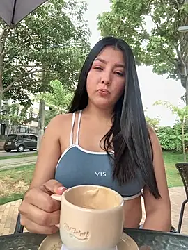 licky lu online show from April 2026 04:25:02 PM