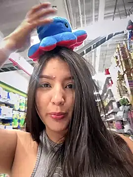 Snapshot of licky_lu chatting on January 2026 08:05:01 PM licky lu online show from January 2026 08:05:01 PM