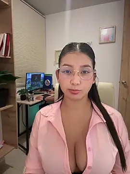 licky lu online show from May 2026 01:44:01 AM