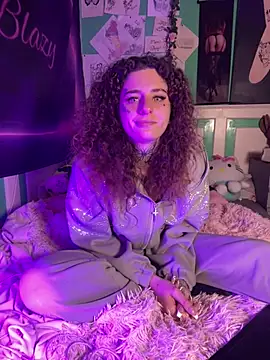 BlazyKitsune- online show from February 2026 07:10:01 PM