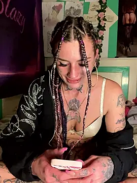 BlazyKitsune- online show from January 2026 06:14:02 PM