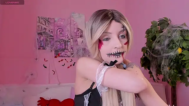 Snapshot of Katty_Lights chatting on October 2025 11:29:02 AM Katty Lights online show from October 2025 11:29:02 AM