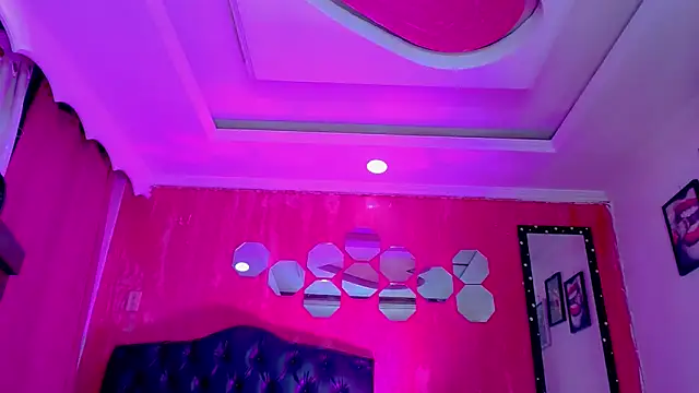 TiffanyMackensyy online show from February 2026 01:19:01 AM