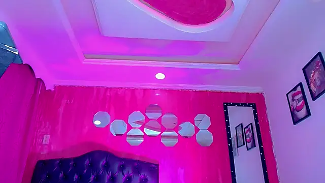 TiffanyMackensyy online show from February 2026 01:16:02 AM