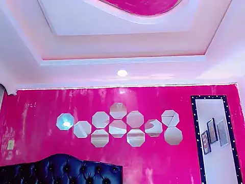 TiffanyMackensyy online show from September 2025 05:17:02 AM