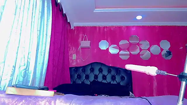 TiffanyMackensyy online show from January 2026 09:30:01 PM