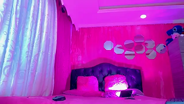 TiffanyMackensyy online show from March 2026 01:31:02 AM