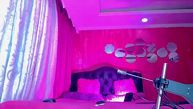 TiffanyMackensyy online show from March 2026 12:30:01 AM