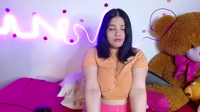 Snapshot of sophia_cute1_1 chatting on October 2025 02:58:01 PM sophia cute1 1 online show from October 2025 02:58:01 PM