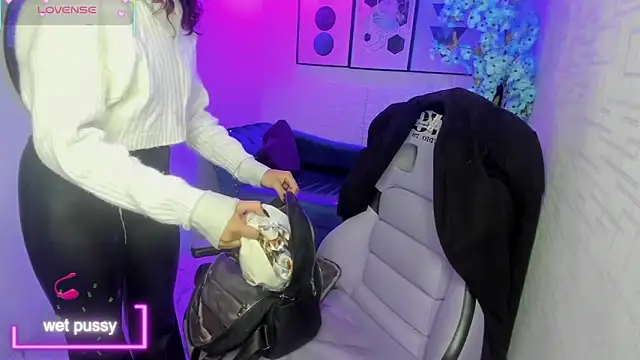 Theia moon online show from September 2025 12:44:02 PM