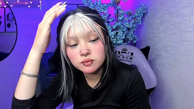 Theia moon online show from November 2025 05:11:01 AM