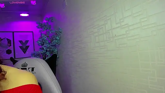 Theia moon online show from December 2025 01:13:02 PM