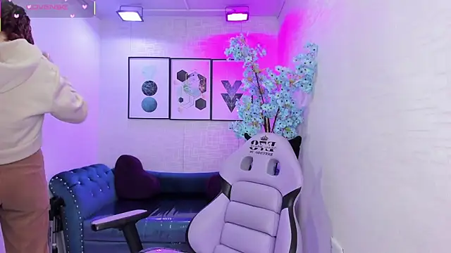 Theia moon online show from February 2026 01:21:02 PM