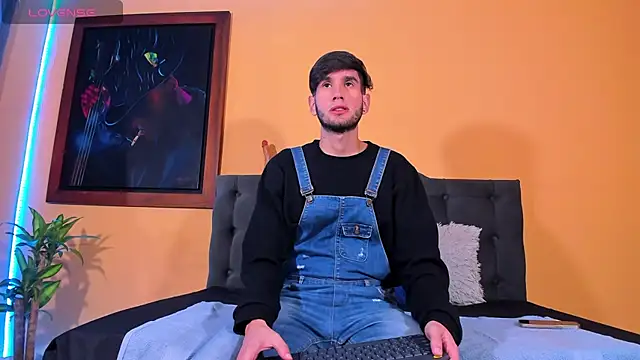 Thhiago tay online show from December 2024 01:18:02 PM