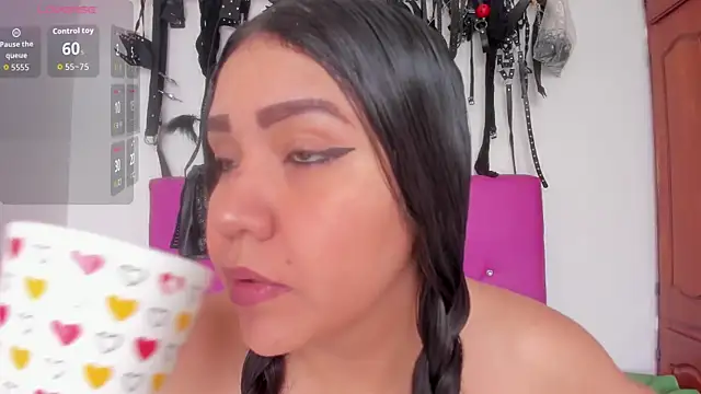 Venus Blackk online show from November 2025 07:30:01 PM