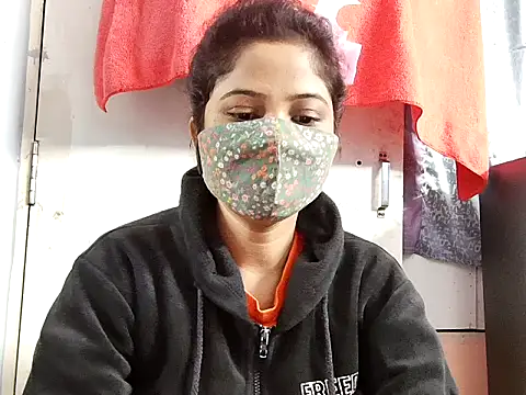 samosa73 online show from November 2025 07:07:01 PM