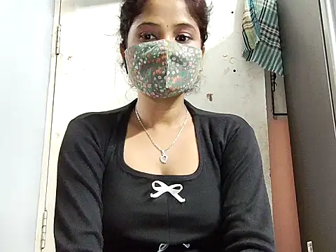 samosa73 online show from October 2025 07:11:02 PM