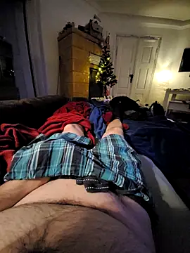 Snapshot of DickDRP93 chatting on December 2024 06:24:01 PM DickDRP93 online show from December 2024 06:24:01 PM