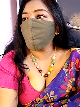 RomeoJuliet345 online show from February 2026 10:11:01 AM