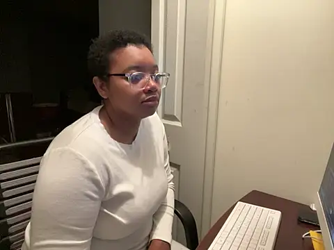 Makemymoney27 online show from February 2025 02:14:01 AM