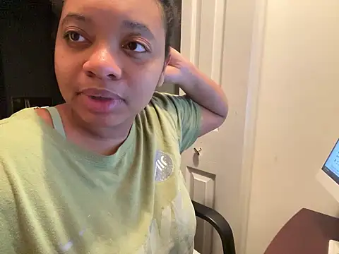 Makemymoney27 online show from January 2025 11:33:01 PM