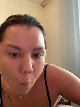 MiraMiss online show from October 2025 10:13:01 AM