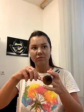 MiraMiss online show from November 2025 08:25:02 AM