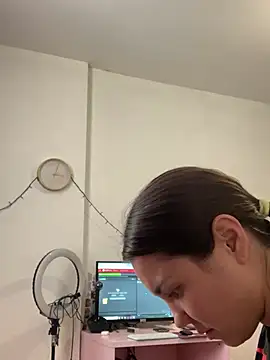 Snapshot of MiraMiss chatting on February 2026 10:01:01 AM MiraMiss online show from February 2026 10:01:01 AM